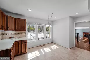 11820 Wayland St, Oakton, VA 22124 - Photo 8