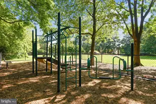 1963 Villaridge Dr, Reston, VA 20191 - Photo 40