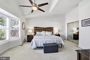 8176 Madrillon Ct, Vienna, VA 22182 - Photo 18