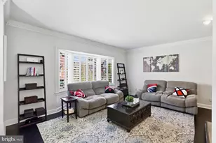 8176 Madrillon Ct, Vienna, VA 22182 - Photo 12