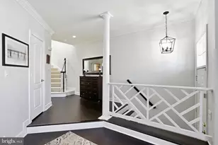 8176 Madrillon Ct, Vienna, VA 22182 - Photo 10