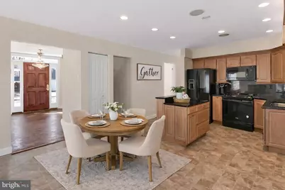 15470 Meherrin Drive, Centreville, VA 20120 - Photo 4