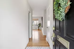 6424 Walters Woods Dr, Falls Church, VA 22044 - Photo 8