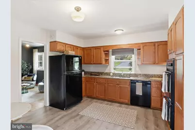 6424 Walters Woods Drive, Falls Church, VA 22044 - Photo 18