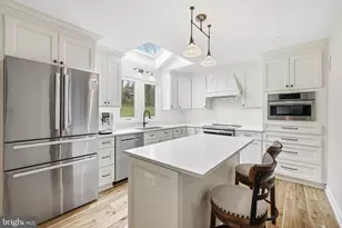 6321 Barsky Ct, Fairfax Station, VA 22039 - Photo 2