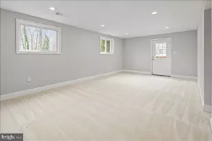 8711 Millbrook Pl, Alexandria, VA 22309 - Photo 36