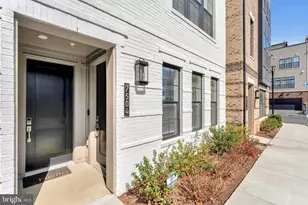 7504 Sawyer Farm Wy, McLean, VA 22102 - Photo 2