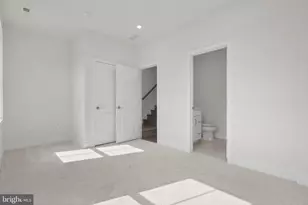 2680 River Birch Rd, Herndon, VA 20171 - Photo 22