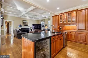 9896 Palace Green Way, Vienna, VA 22181 - Photo 10