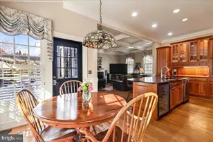 9896 Palace Green Way, Vienna, VA 22181 - Photo 12