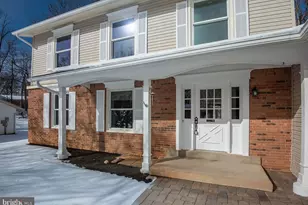 9102 Red Lion Tavern Ct, Springfield, VA 22153 - Photo 4