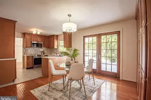 9102 Red Lion Tavern Ct, Springfield, VA 22153 - Photo 8