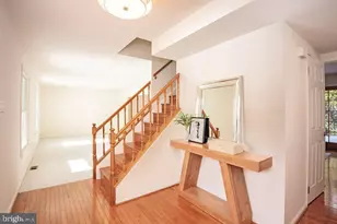 9102 Red Lion Tavern Ct, Springfield, VA 22153 - Photo 6