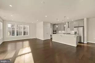 2320 Field Point Rd, Herndon, VA 20171 - Photo 16