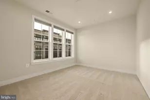 2320 Field Point Rd, Herndon, VA 20171 - Photo 28