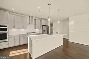 2320 Field Point Rd, Herndon, VA 20171 - Photo 8