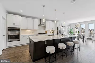 4635 Charger Place #805, Chantilly, VA 20151 - Photo 4