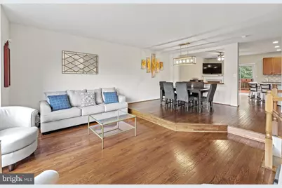 8873 Royal Doulton Lane, Fairfax, VA 22031 - Photo 6