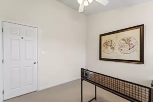 8873 Royal Doulton Ln, Fairfax, VA 22031 - Photo 32