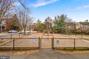 1795 Brentridge St, Vienna, VA 22182 - Photo 70