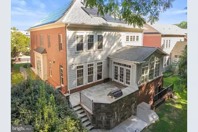 6817 Stockwell Manor Drive, Falls Church, VA 22043 - Photo 32