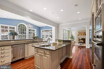 6817 Stockwell Manor Drive, Falls Church, VA 22043 - Photo 6