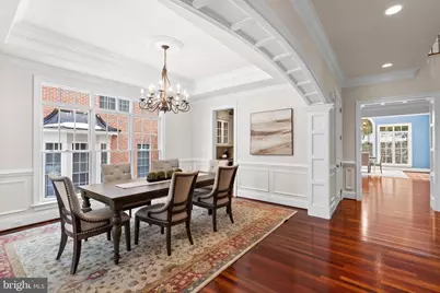 6817 Stockwell Manor Drive, Falls Church, VA 22043 - Photo 4