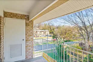 2819 Kalmia Lee Ct, Falls Church, VA 22042 - Photo 8