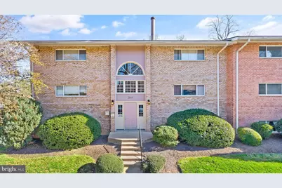 2819 Kalmia Lee Court #302, Falls Church, VA 22042 - Photo 2