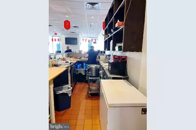 9539 Braddock Rd, Fairfax, VA 22032 - Photo 2