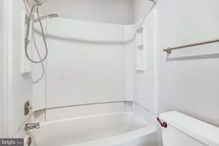1953 Lakeport Way, Reston, VA 20191 - Photo 32