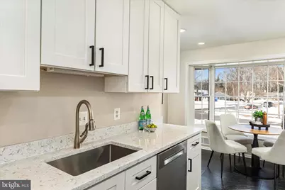 5105 Holden Street, Fairfax, VA 22032 - Photo 10