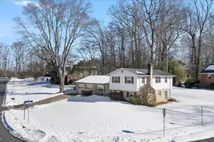 5105 Holden St, Fairfax, VA 22032 - Photo 2