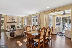 11186 Longwood Grove Dr, Reston, VA 20194 - Photo 28