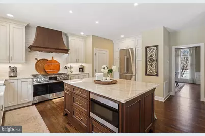 11186 Longwood Grove Drive, Reston, VA 20194 - Photo 22