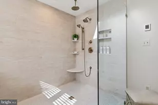 11186 Longwood Grove Dr, Reston, VA 20194 - Photo 44