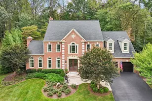 11186 Longwood Grove Dr, Reston, VA 20194 - Photo 2