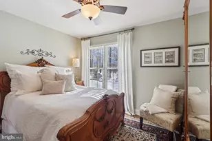 11186 Longwood Grove Dr, Reston, VA 20194 - Photo 54