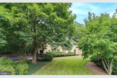 10700 Hunters Run Court, Vienna, VA 22181 - Photo 50