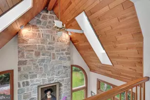 10700 Hunters Run Ct, Vienna, VA 22181 - Photo 18