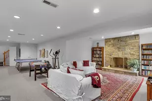 10700 Hunters Run Ct, Vienna, VA 22181 - Photo 24