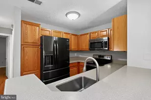 1502 Summerchase Ct, Reston, VA 20194 - Photo 2