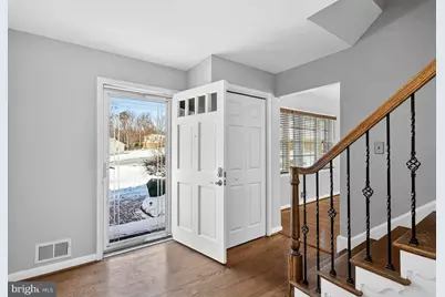 9125 Donna Dean Drive, Springfield, VA 22153 - Photo 2