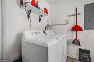 4103 Meadow Hill Ln, Fairfax, VA 22033 - Photo 30