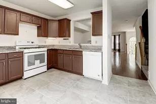 13122 Kidwell Field Rd, Herndon, VA 20171 - Photo 10