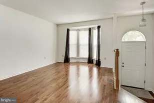 13122 Kidwell Field Rd, Herndon, VA 20171 - Photo 4