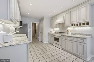 2145 Kings Mill Ct, Falls Church, VA 22043 - Photo 6