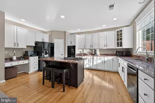 6697 Ordsall St, Alexandria, VA 22315 - Photo 18