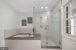 6547 Mapledale Ct, Falls Church, VA 22041 - Photo 36