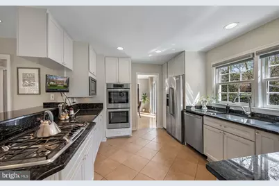 6547 Mapledale Court, Falls Church, VA 22041 - Photo 18